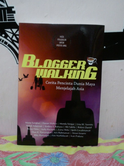Buku Blogger Walking